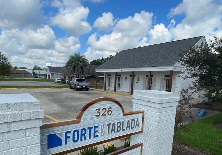F_T-Gonzales-office